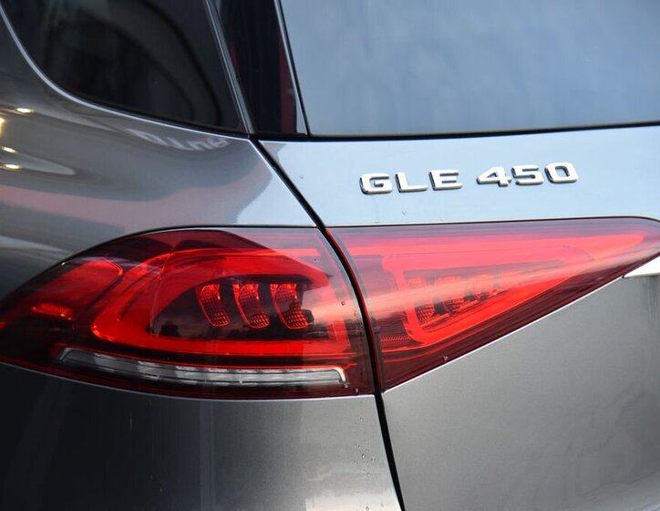 Mercedes-Benz GLE 10