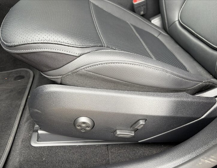 Mercedes-Benz GLC SUV / Terénní 2,0 l 145 kw