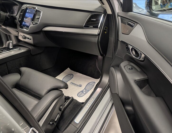 Volvo XC90 Ostatní 2,0 l 335 kw