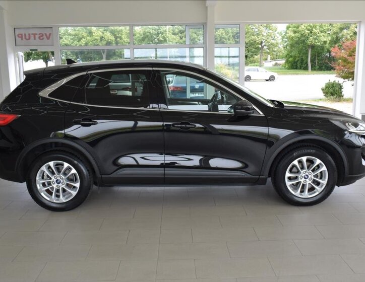 Ford Kuga SUV / Terénní 1,5 l 110 kw