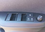 Toyota Yaris Cross CUV / Crossover 1,5 l 68 kw