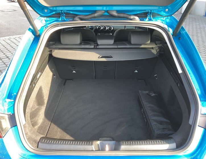 Mercedes-Benz CLA 10