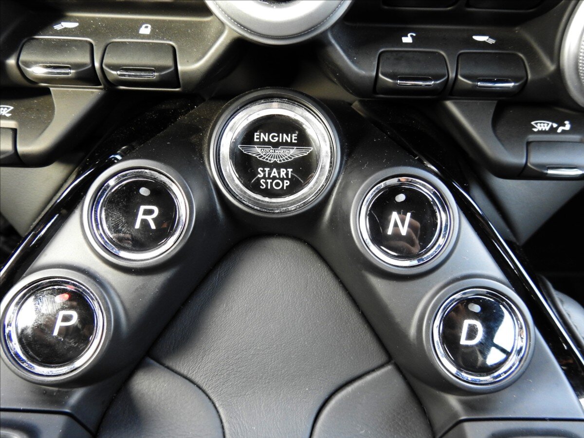 Aston Martin Vantage Kupé 4,0 l 375 kw