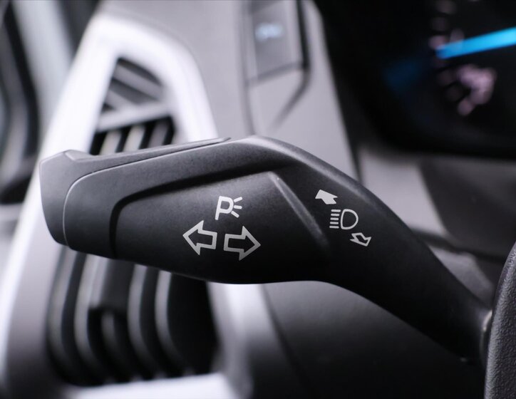 Ford Transit Custom Kombi 2,0 l 77 kw