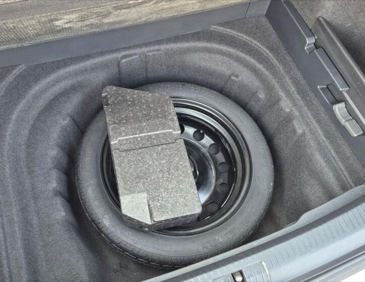 Volkswagen Golf Kombi 1,6 l 77 kw