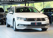 Volkswagen Passat 25