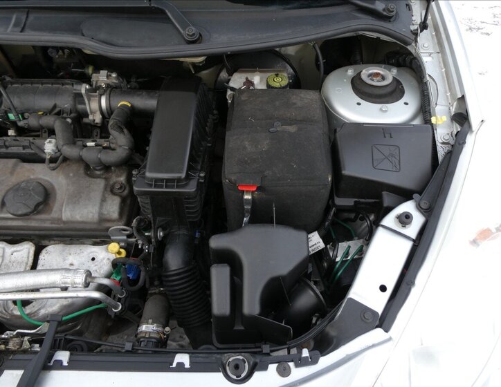 Peugeot 206 Hatchback 1,1 l 44 kw