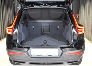 Volvo XC40 SUV / Terénní 2,0 l 120 kw