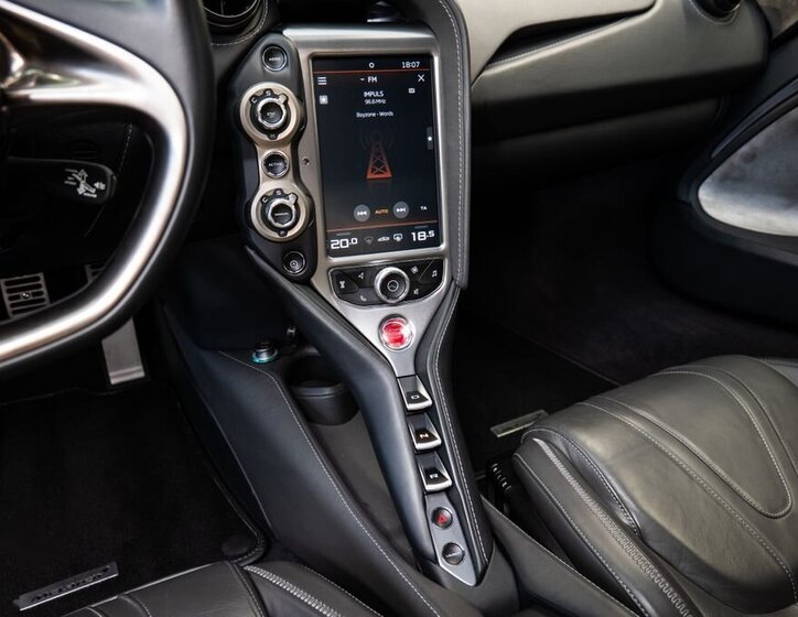 McLaren 720S Kupé 4,0 l 530 kw