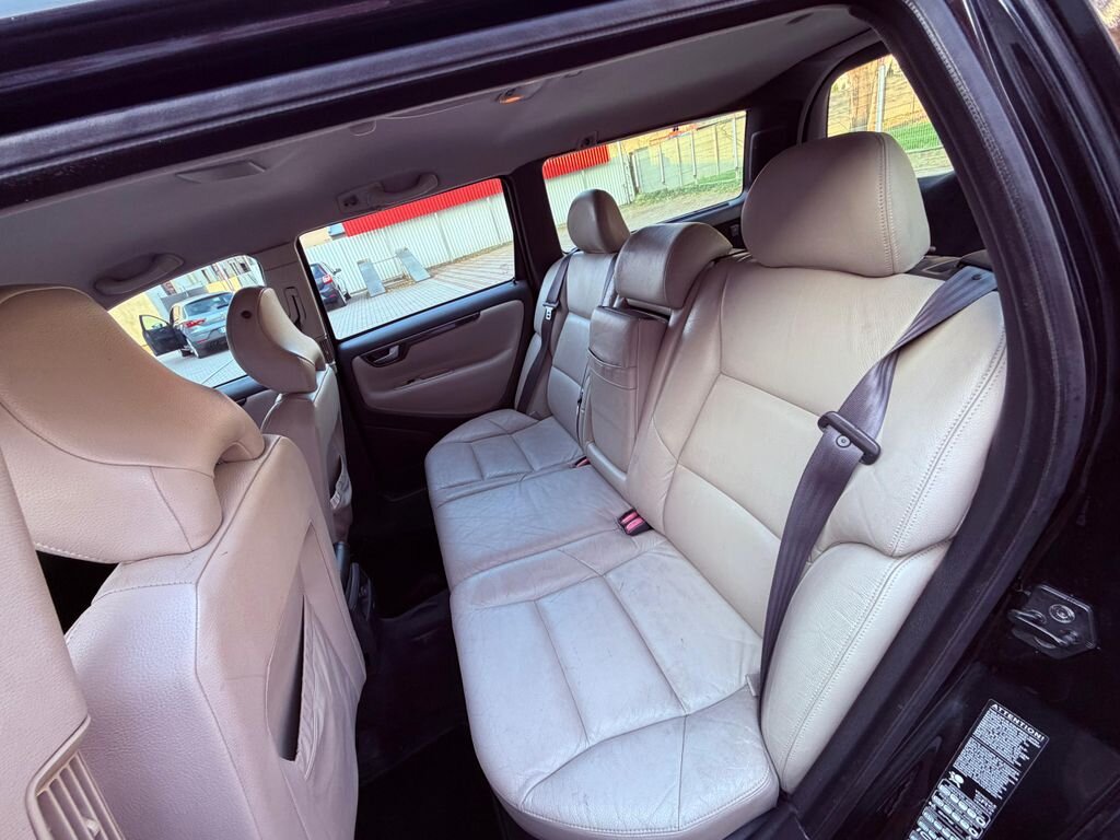 Volvo V70 Kombi 2,4 l 120 kw