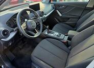 Audi Q2 11