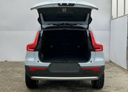 Volvo XC40 8