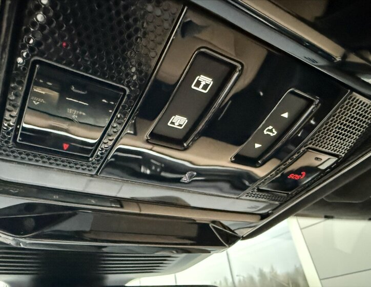 Land Rover Range Rover Sport SUV 3,0 l 405 kw