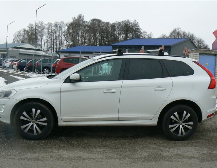 Volvo XC60 SUV 2,4 l 120 kw