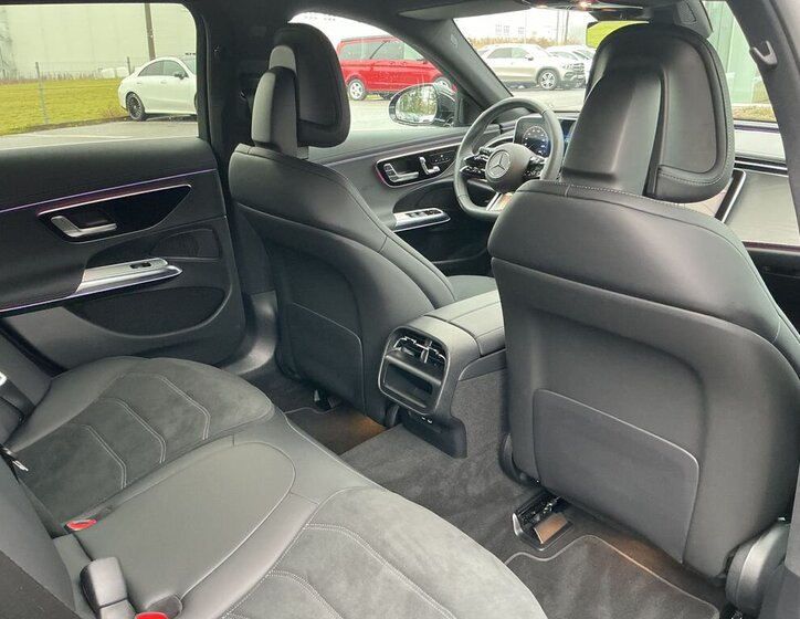 Mercedes-Benz Třídy E 18