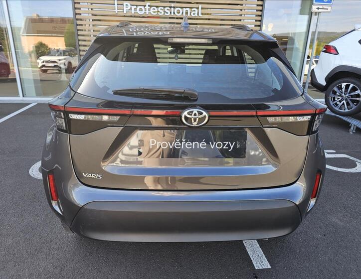 Toyota Yaris Cross 14