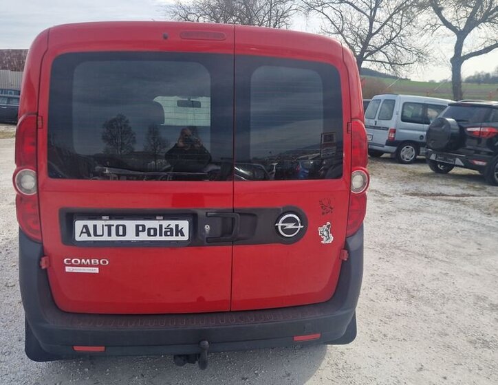 Opel Combo Skříň 1,6 l 77 kw