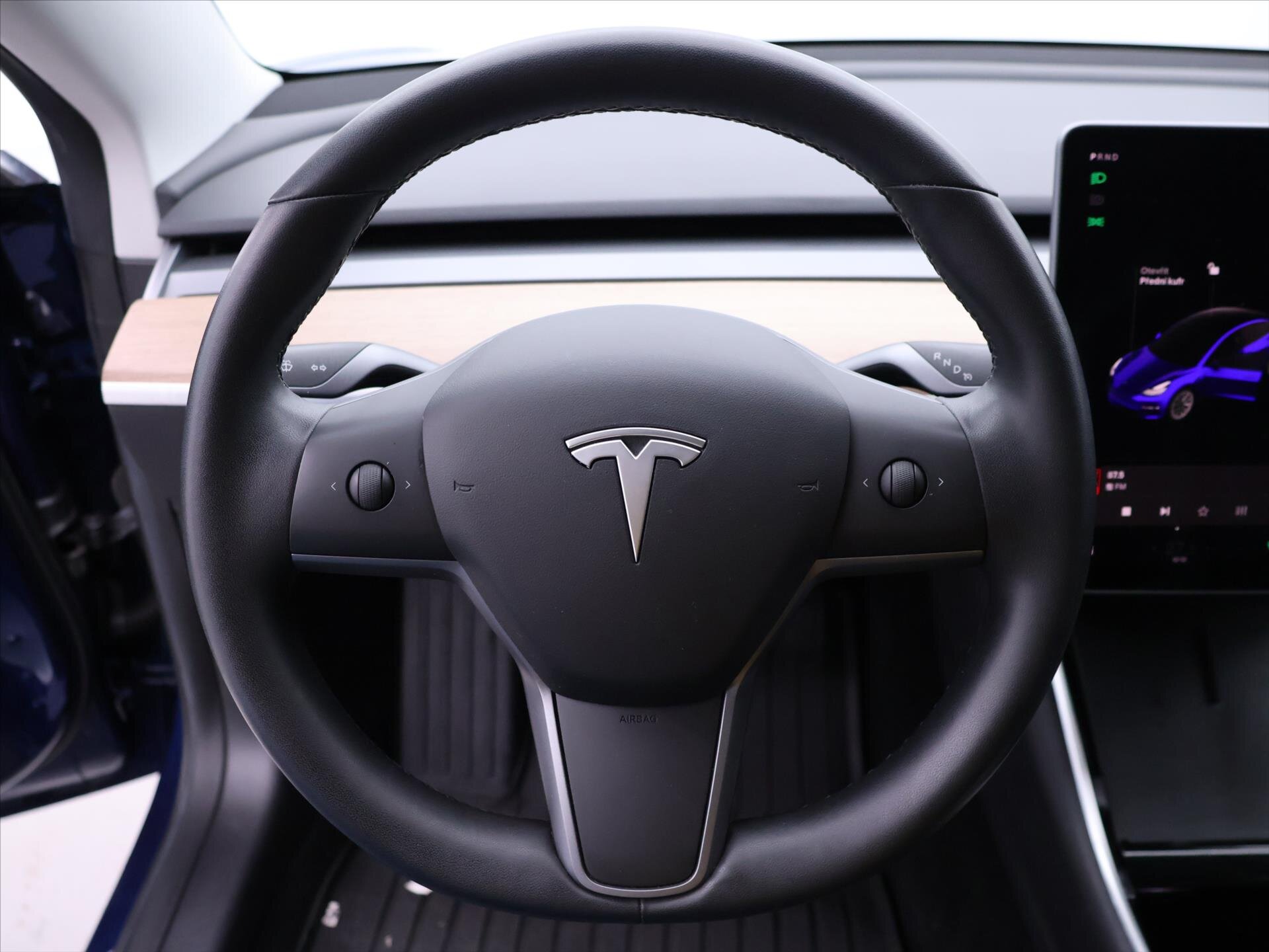 Tesla Model 3 Sedan 0,0 324 kw