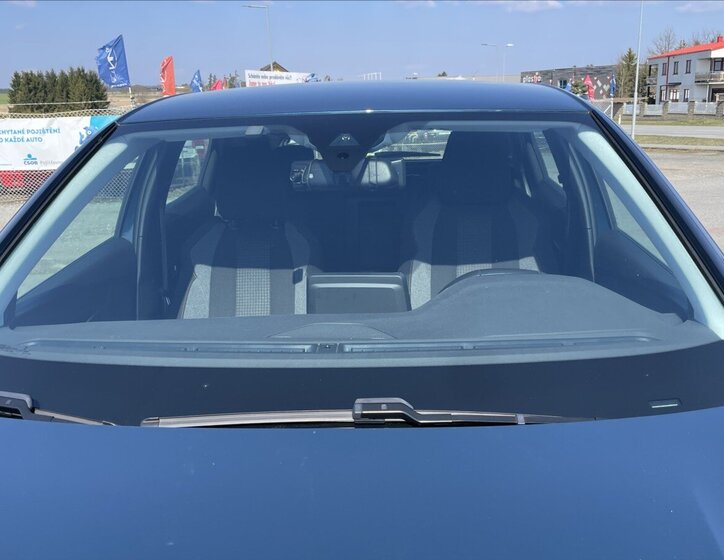 Peugeot 3008 MPV 1,2 l 96 kw