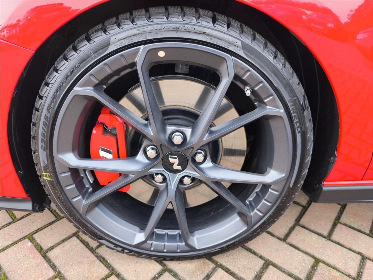 Hyundai i30 Hatchback 2,0 l 206 kw