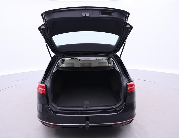 Volkswagen Passat Kombi 1,4 l 110 kw