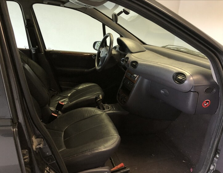 Mercedes-Benz Třídy A 12