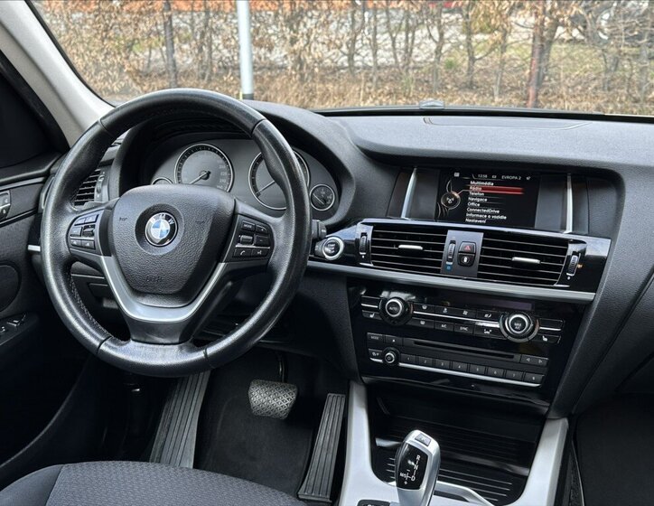 BMW X3 SUV / Terénní 2,0 l 180 kw