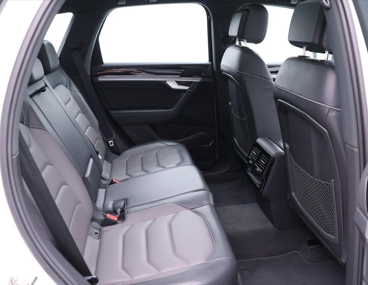 Volkswagen Touareg 59