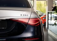 Mercedes-Benz Ostatní Sedan / Limuzína 6,0 l 450 kw