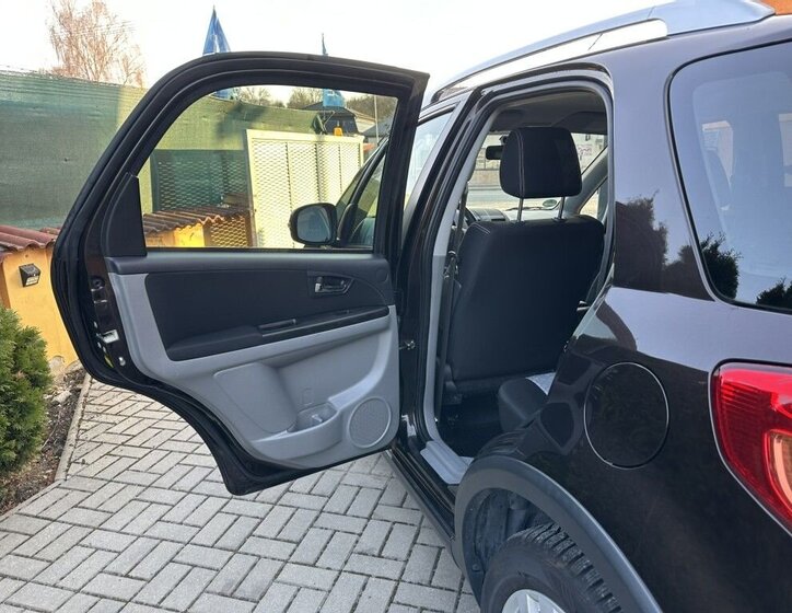 Suzuki SX4 Hatchback 1,6 l 88 kw