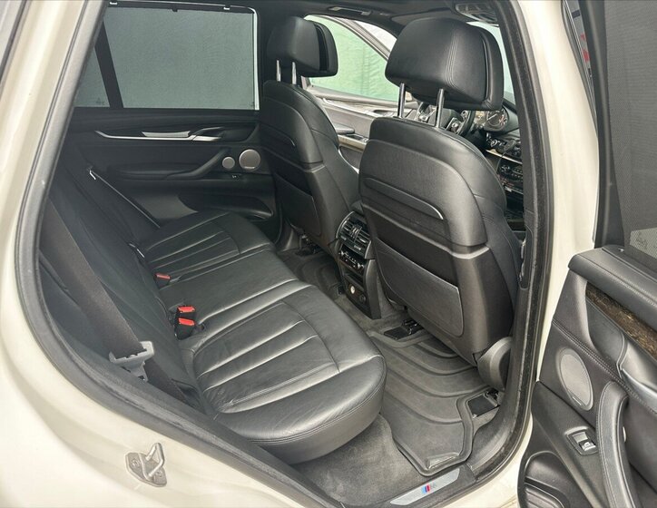 BMW X5 Kombi 3,0 l 280 kw