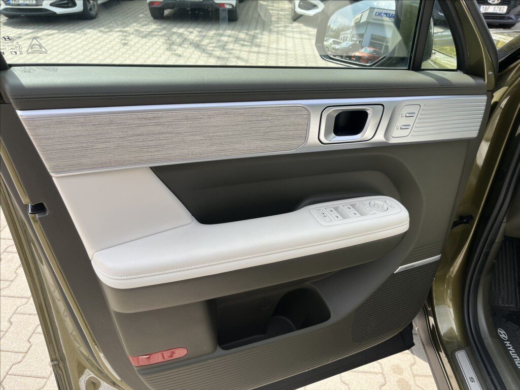 Hyundai Santa Fe SUV / Terénní 1,6 l 185 kw