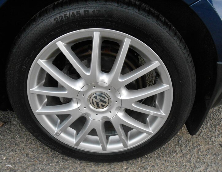 Volkswagen Jetta Sedan 2,0 l 103 kw