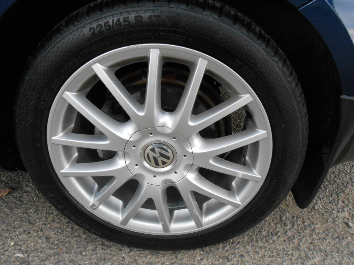 Volkswagen Jetta Sedan 2,0 l 103 kw