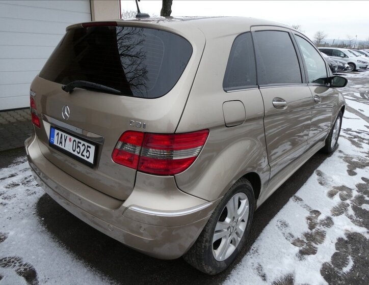 Mercedes-Benz Třídy B Hatchback 2,0 l 80 kw