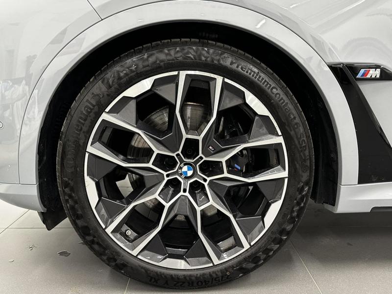 BMW X7 SUV 4,4 l 390 kw