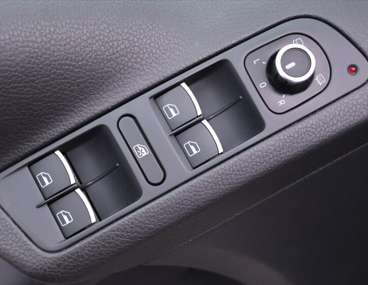 Volkswagen Tiguan SUV 2,0 l 103 kw