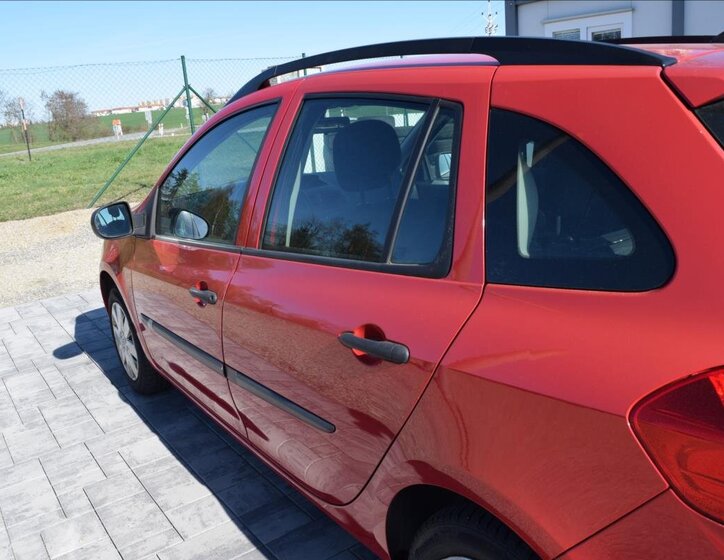 Renault Clio Kombi 1,1 l 74 kw