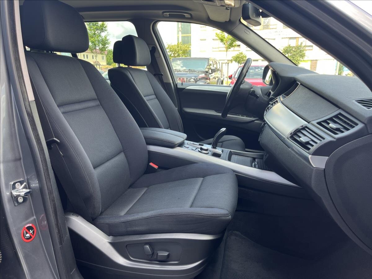 BMW X5 SUV / Terénní 3,0 l 200 kw