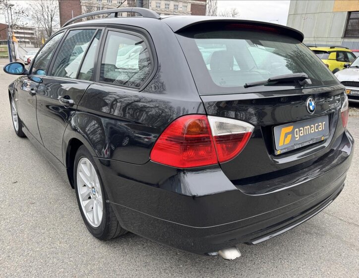 BMW Řada 3 Kombi 2,0 l 120 kw