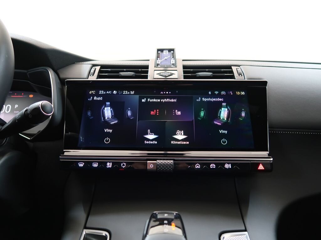 DS Automobiles DS7 Crossback