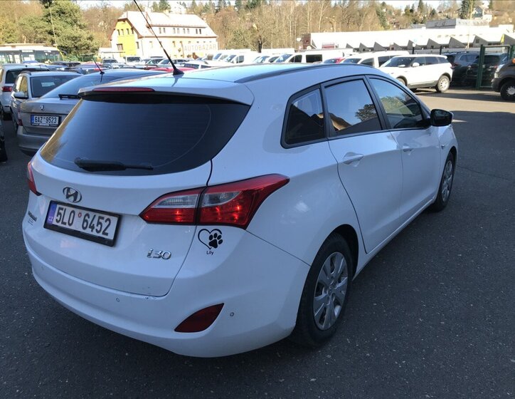 Hyundai i30 Kombi 1,6 l 81 kw