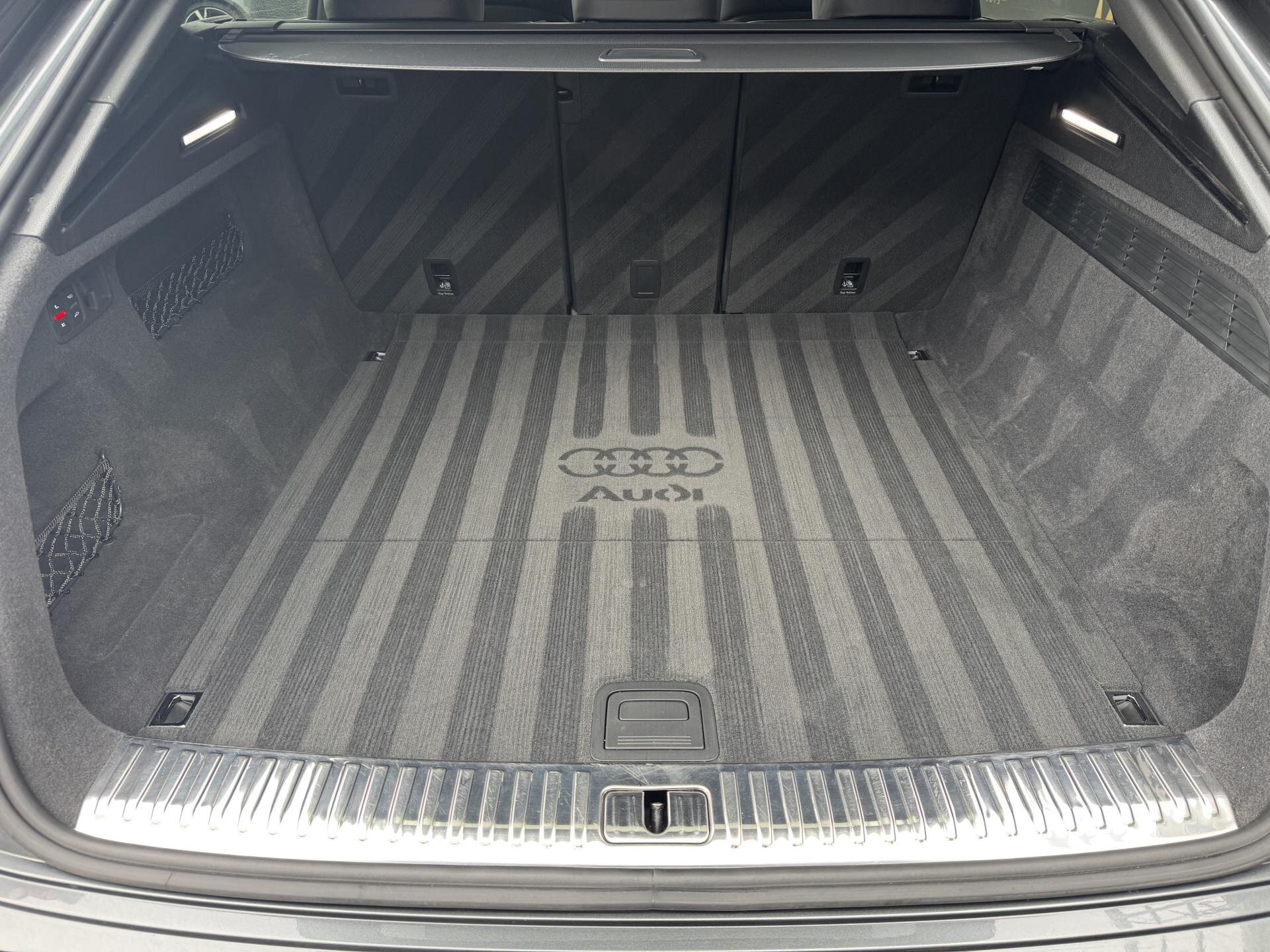 Audi Q8 SUV 3,0 l 210 kw