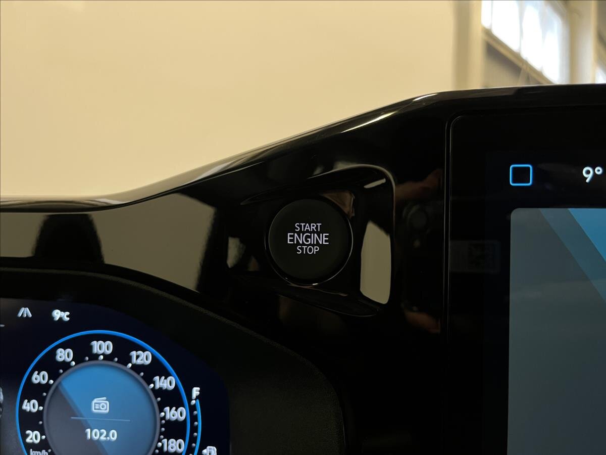 Volkswagen Caravelle Kombi 2,0 l 110 kw