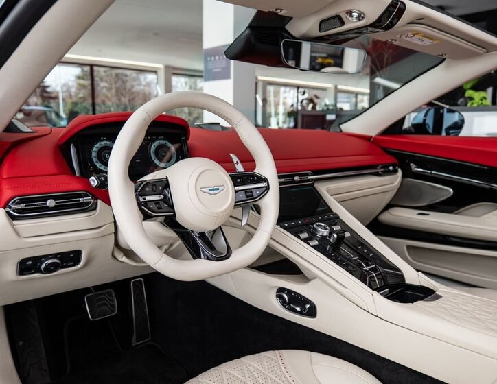 Aston Martin Ostatní Kabriolet 4,0 l 500 kw