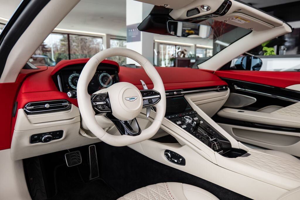 Aston Martin Ostatní Kabriolet 4,0 l 500 kw