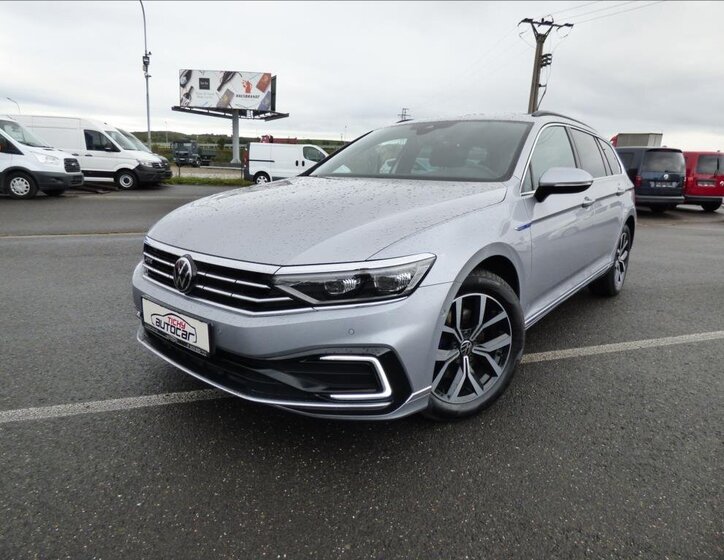 Volkswagen Passat Kombi 1,4 l 115 kw