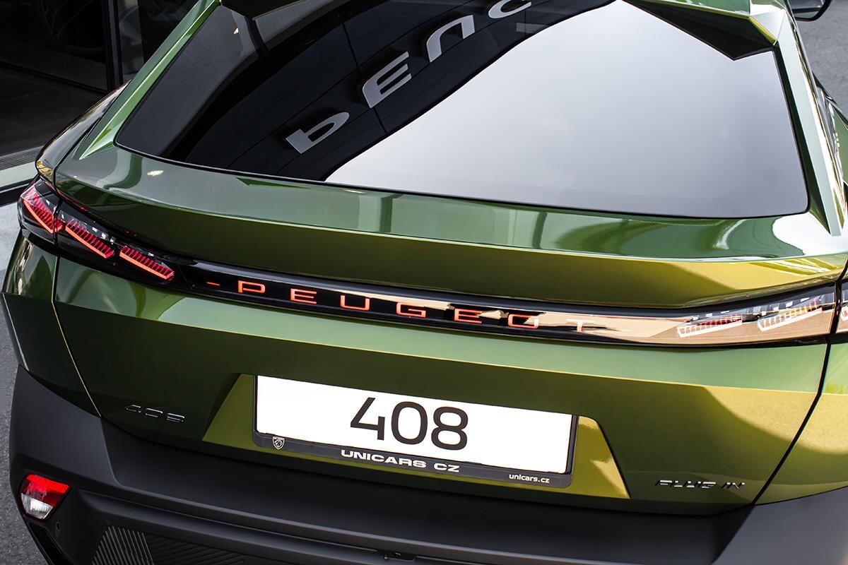 Peugeot 408 Liftback 1,6 l 132 kw