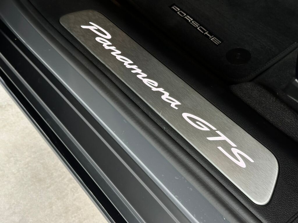Porsche Panamera Sedan / Limuzína 4,0 l 368 kw