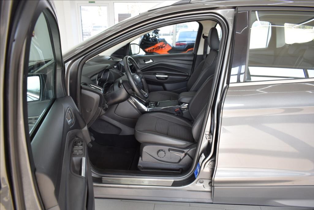 Ford Kuga SUV / Terénní 2,0 l 110 kw